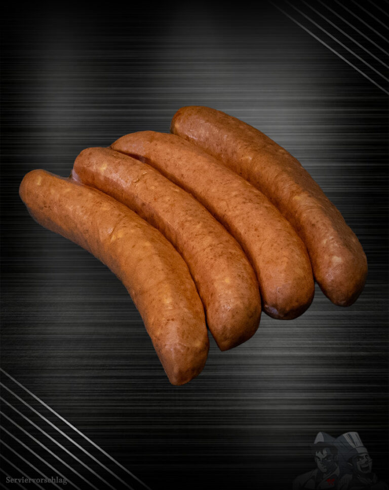 Käsekrainer aus Österreich im Rohzustand mit sichtbaren Käsewürfeln