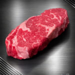 Ribeye Steak Argentinien aus Black Angus Rind im rohen Zuschnitt