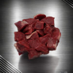 Rindergulasch aus Pommern roh, gewürfelt edel Angerichtet