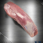 Rohes Michalski Schweinefilet aus Deutschland auf hochwertigem Hintergrund